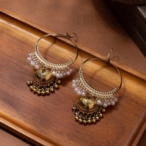 Antique gold chandbali jhumkas/ faux pearl tassels/ India pakistani jewellery - Picture 3 of 5